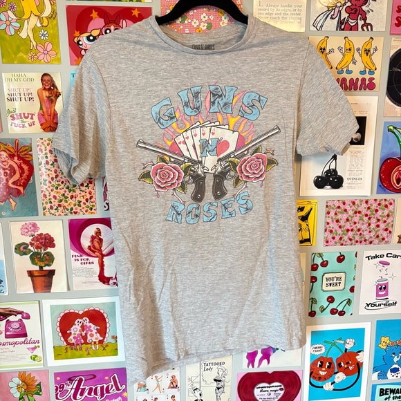 GUNS N ROSES FLOWER GRAPHIC BAND TEE - Picture 3 of 10